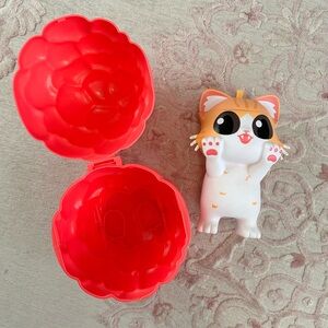 AMC Theaters The Marvels 8" Flerkitten Sipper Cup and Popcorn Basket